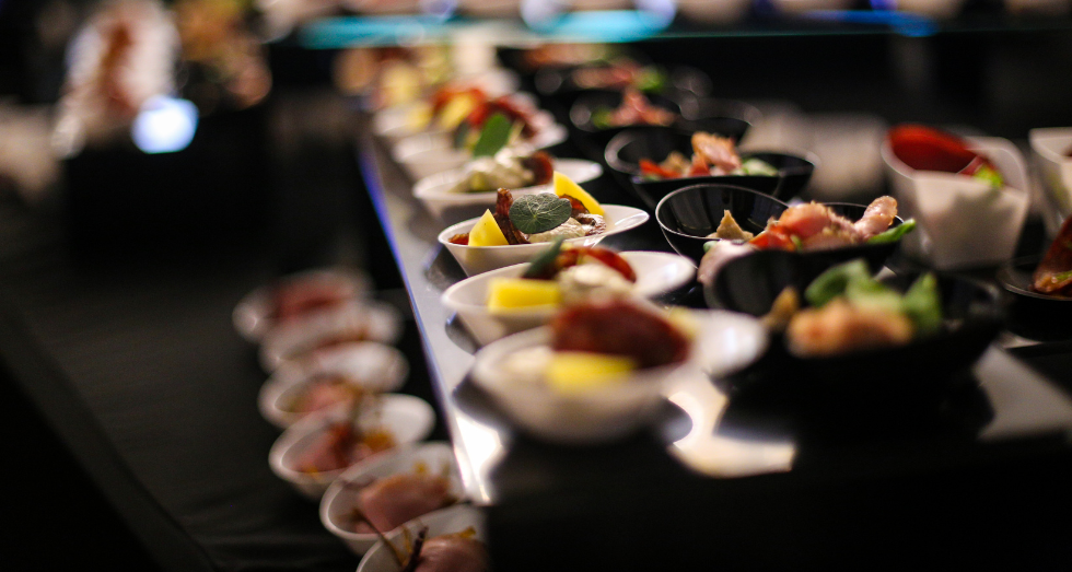 How to Pair Cocktails with Appetizers: A Guide to Perfect Harmony