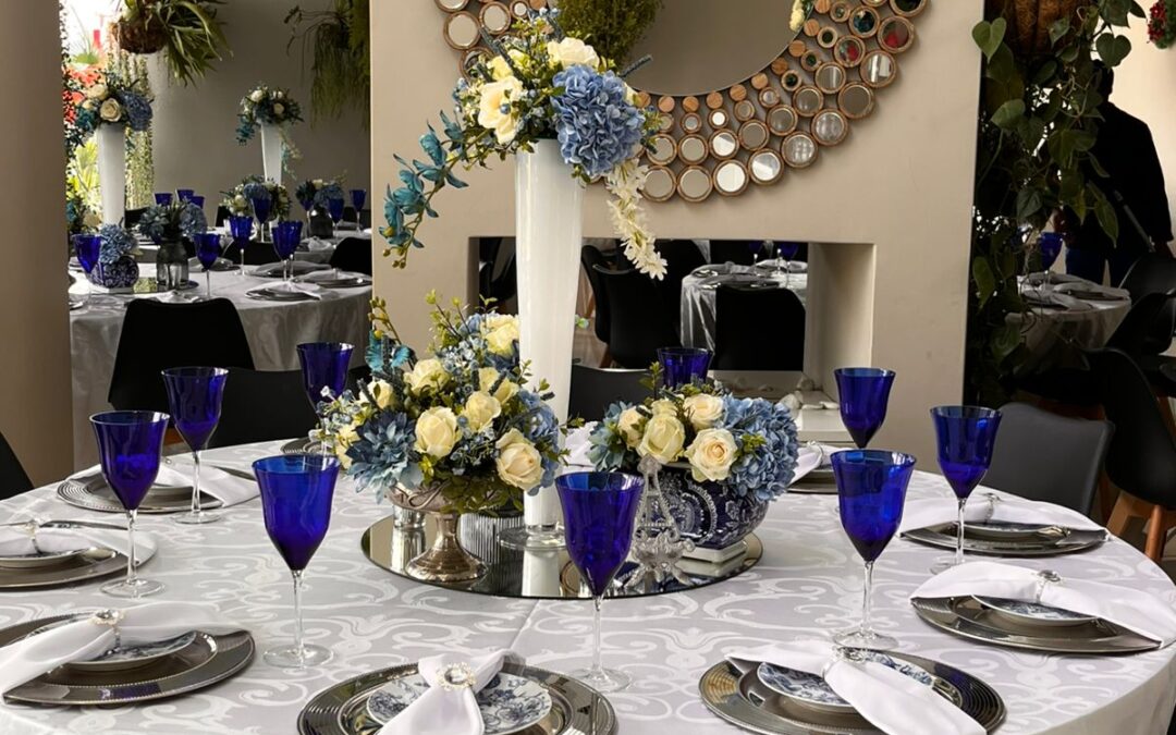 Blue & White Elegant Themed Decor