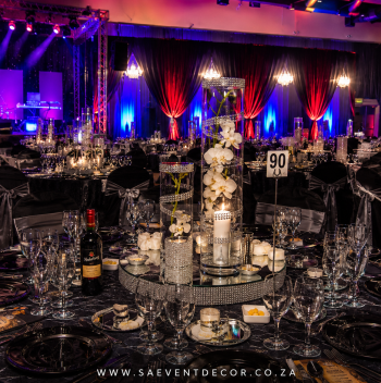 Glitz & Glam Corporate Gala Décor 4