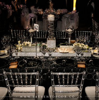 Glitz & Glam Corporate Gala Décor 5